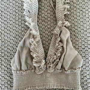 Tan crop top: bra top with open back | size S NEVER WORN